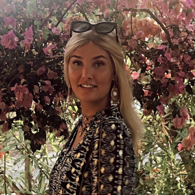 Sarah zoekt een Appartement / Huurwoning / Studio / Woonboot in Amsterdam