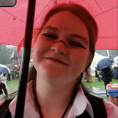 Anouk zoekt een Kamer / Appartement / Huurwoning / Studio in Amsterdam