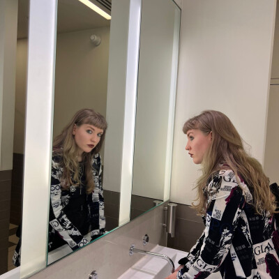 Jenna zoekt een Kamer / Appartement / Studio / Woonboot in Amsterdam