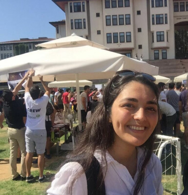 Merve zoekt een Kamer in Amsterdam