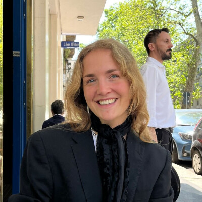 Emma zoekt een Woonboot in Amsterdam