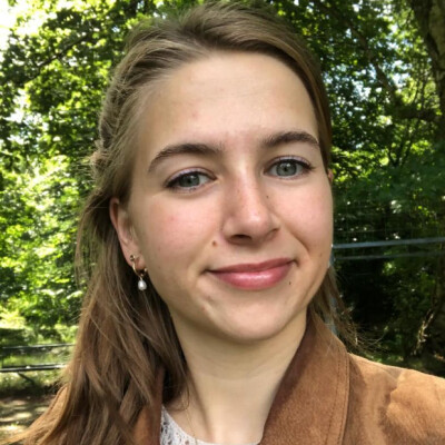 Willemijn zoekt een Kamer / Appartement / Huurwoning / Studio / Woonboot in Amsterdam