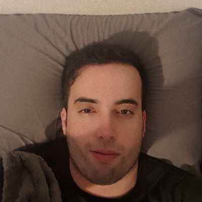 kfir zoekt een Kamer / Appartement / Studio in Amsterdam